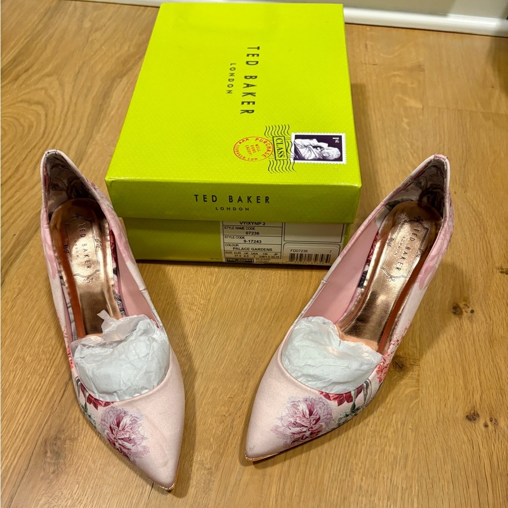 Ted Baker London Pink Heels Elegant Feminine Design
